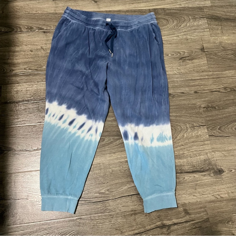 Old Navy Women’s Shades of Blue Tie Dye Jogger Pants Size XL - Picture 2 of 4